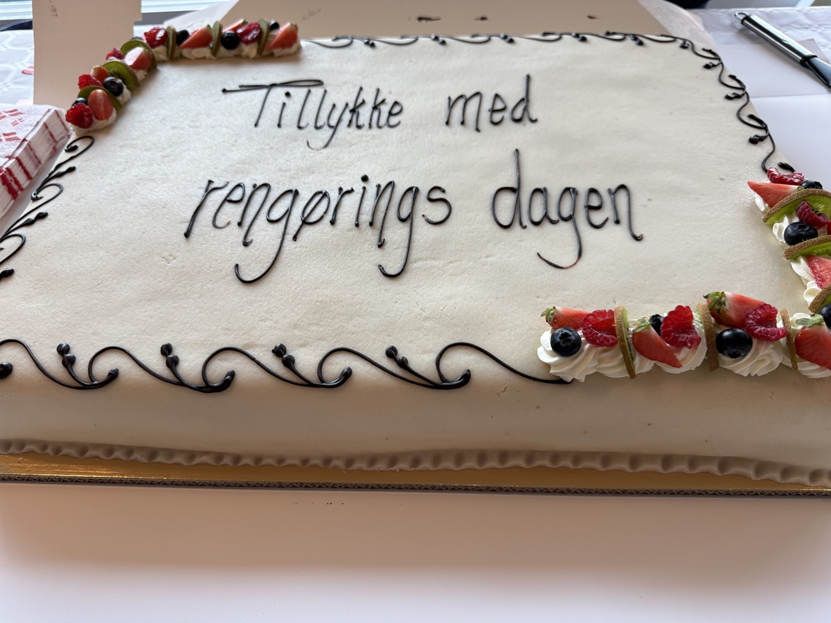 Lagkage og påskønnelse på dagen